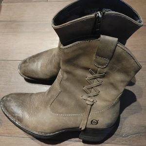 Born Women's Western Boots Size 6 Upper Leather  Green